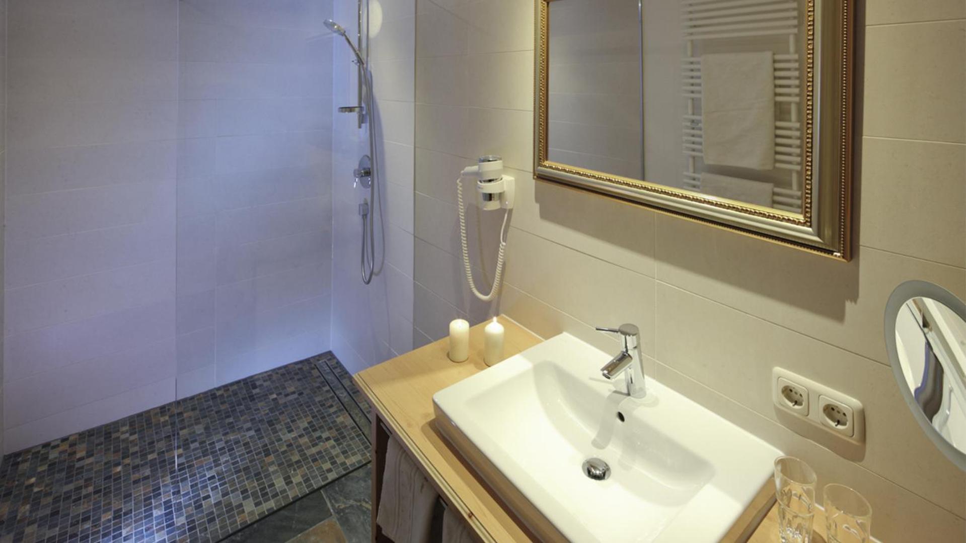 Lechquell Hotel Post Steeg Quarto foto